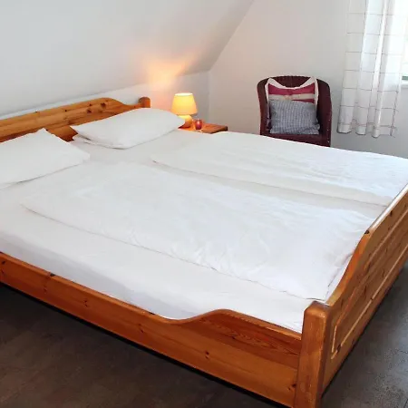 Holiday home Haus-friesenstrasse-whg-01 *